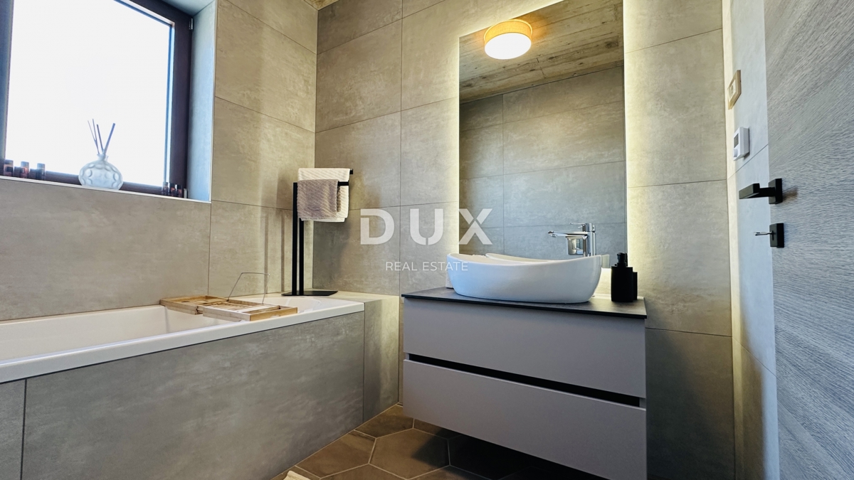 Hiša Poljane, Opatija - Okolica, 250m2