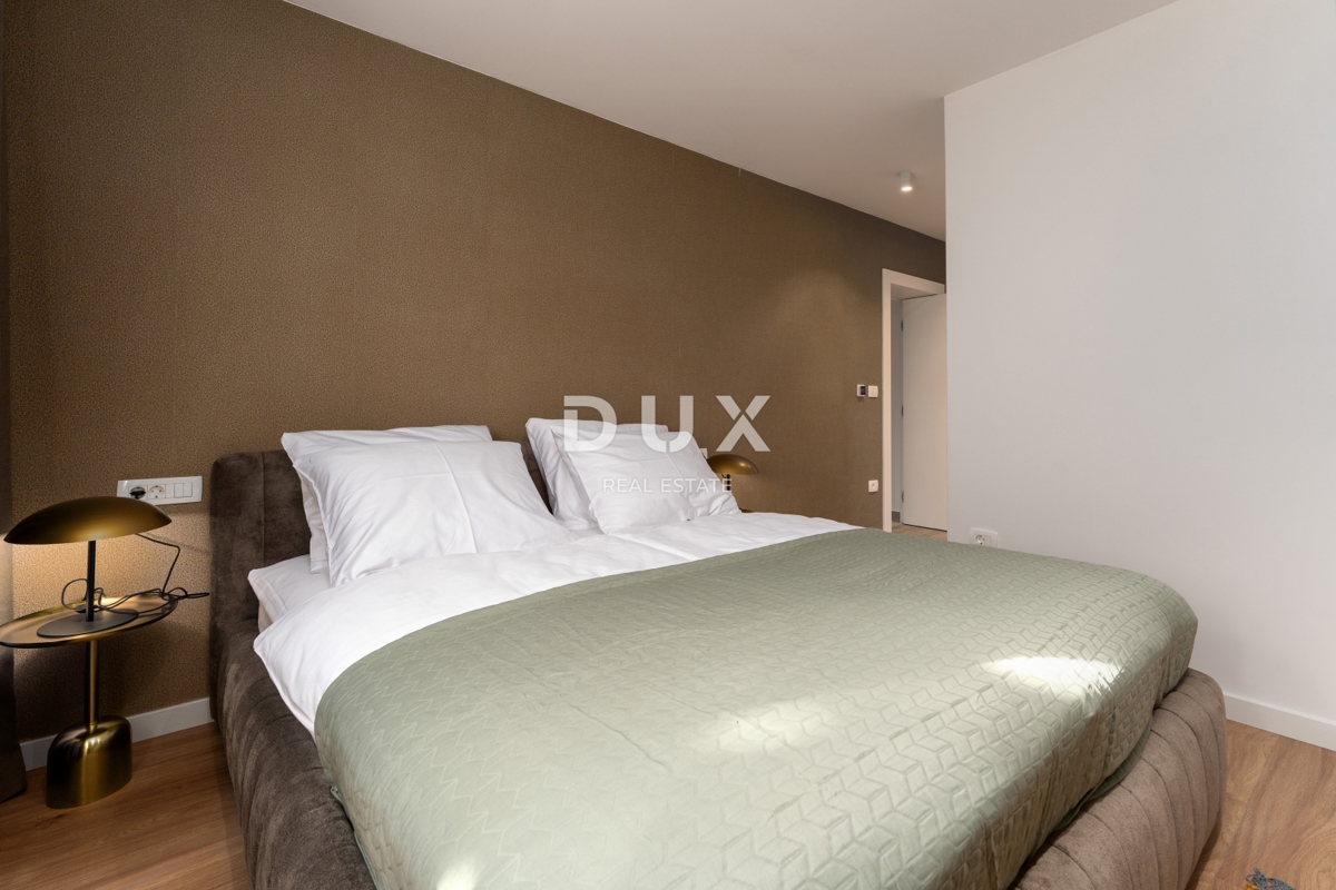 ISTRA, POREČ - Ekskluzivna vila, tri stanovanjske enote, luksuz ob morju