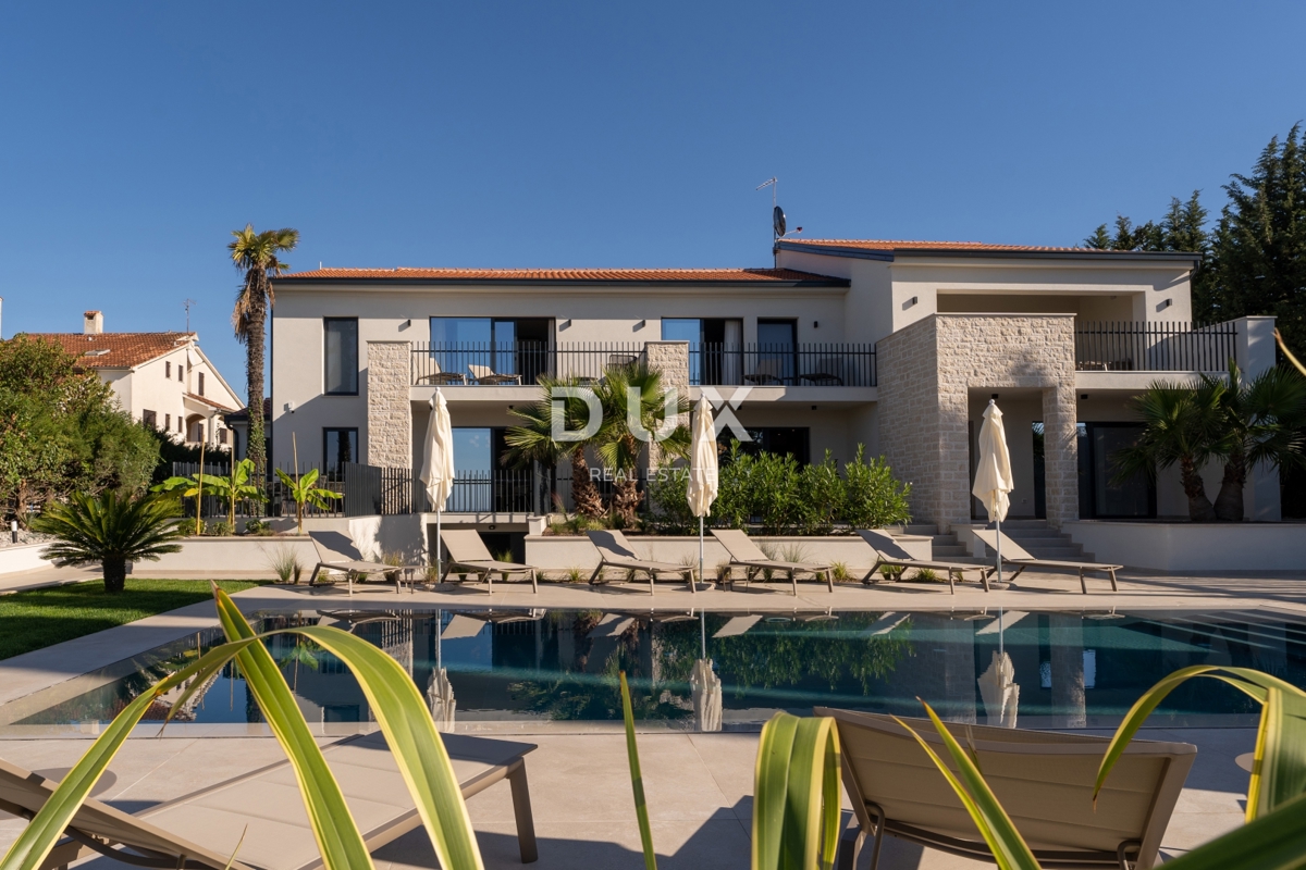 ISTRA, POREČ - Ekskluzivna vila, tri stanovanjske enote, luksuz ob morju