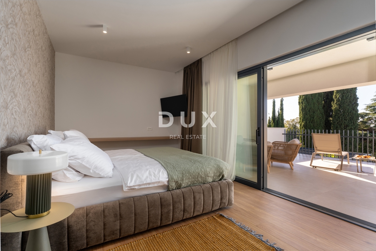 ISTRA, POREČ - Ekskluzivna vila, tri stanovanjske enote, luksuz ob morju