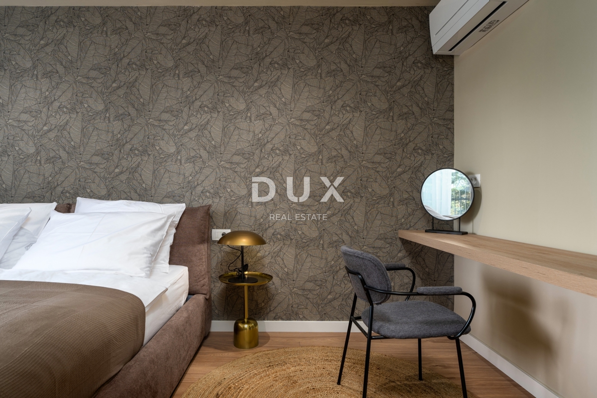 ISTRA, POREČ - Ekskluzivna vila, tri stanovanjske enote, luksuz ob morju