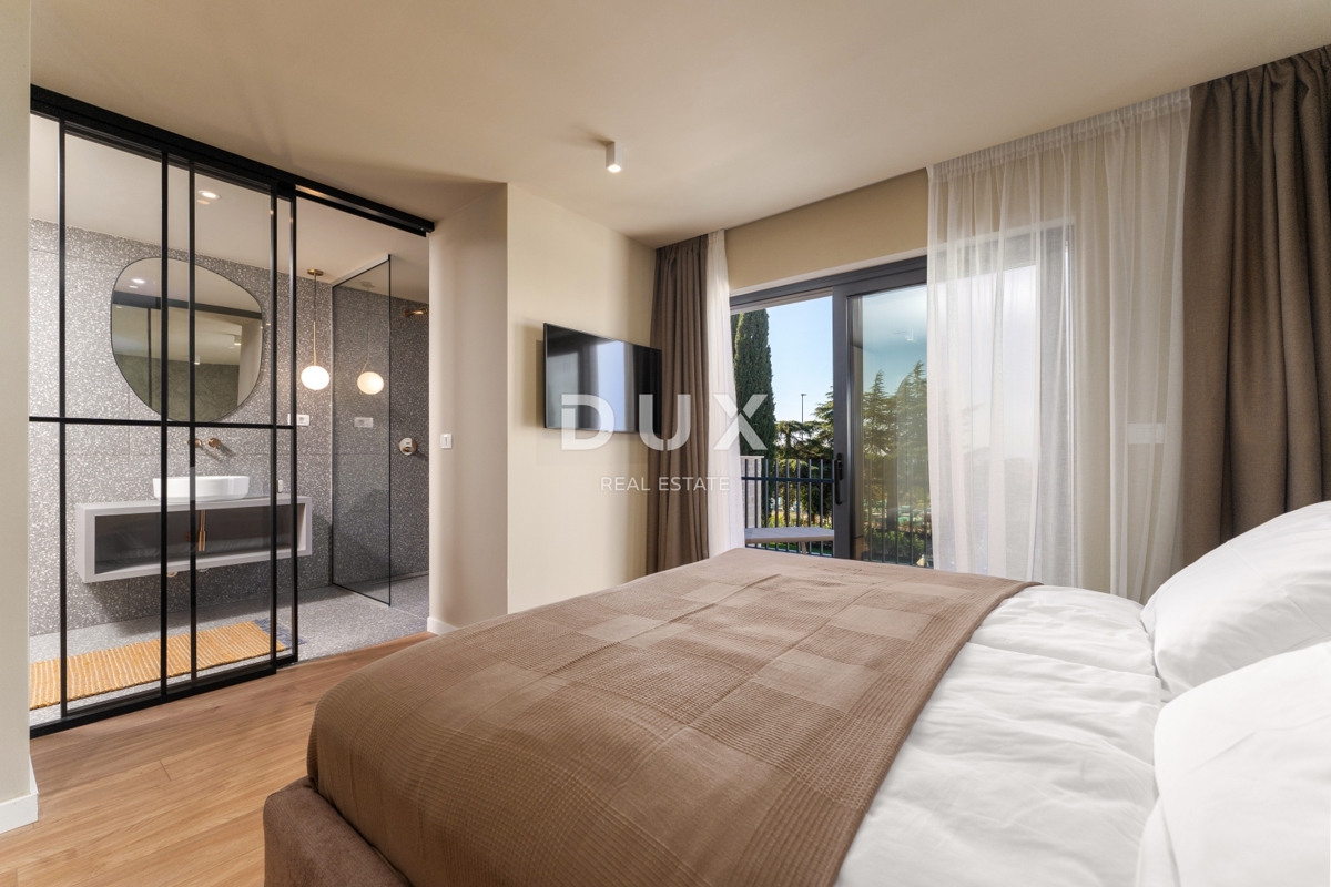 ISTRA, POREČ - Ekskluzivna vila, tri stanovanjske enote, luksuz ob morju