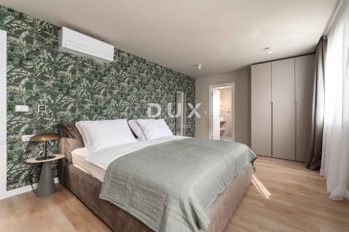 ISTRA, POREČ - Ekskluzivna vila, tri stanovanjske enote, luksuz ob morju