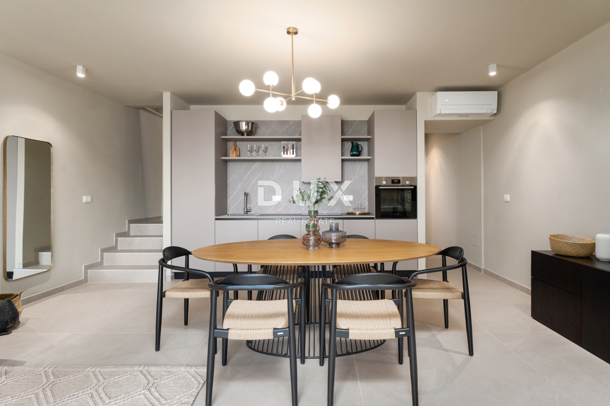 ISTRA, POREČ - Ekskluzivna vila, tri stanovanjske enote, luksuz ob morju