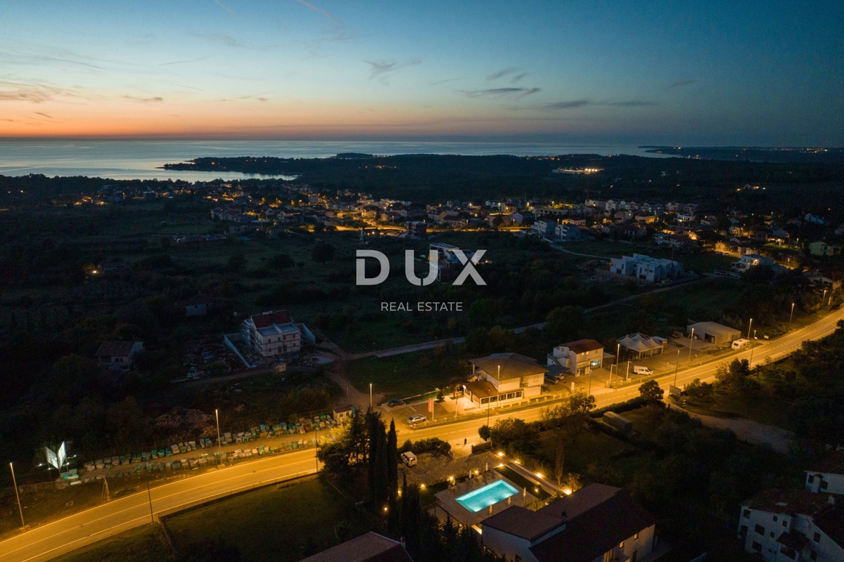 ISTRA, POREČ - Ekskluzivna vila, tri stanovanjske enote, luksuz ob morju