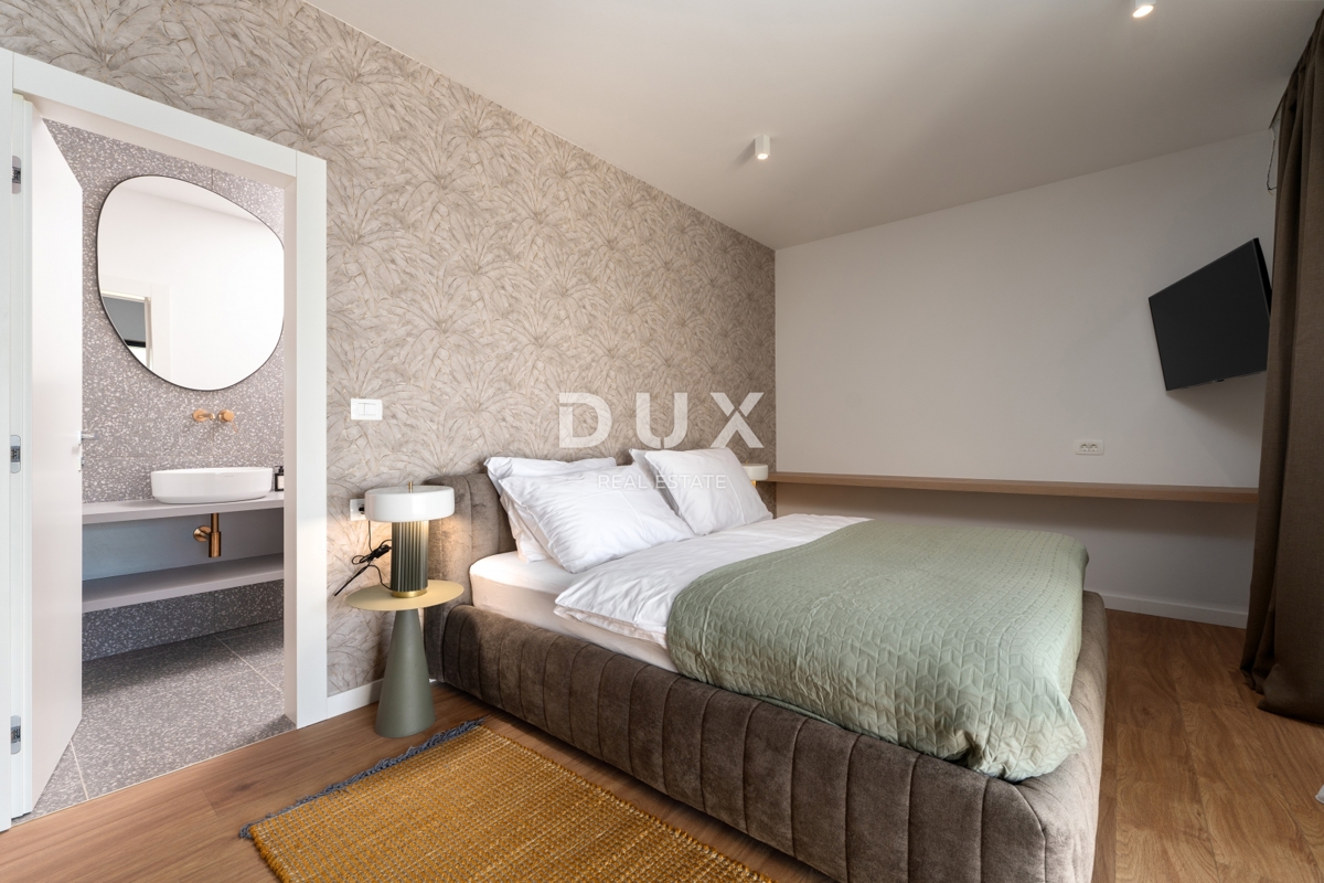 ISTRA, POREČ - Ekskluzivna vila, tri stanovanjske enote, luksuz ob morju