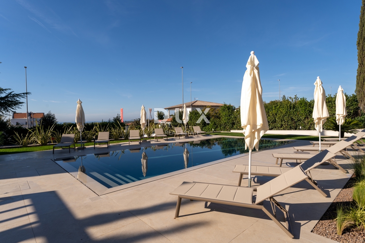 ISTRA, POREČ - Ekskluzivna vila, tri stanovanjske enote, luksuz ob morju
