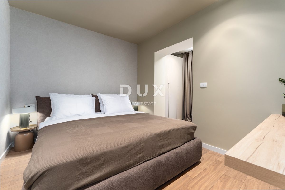 ISTRA, POREČ - Ekskluzivna vila, tri stanovanjske enote, luksuz ob morju