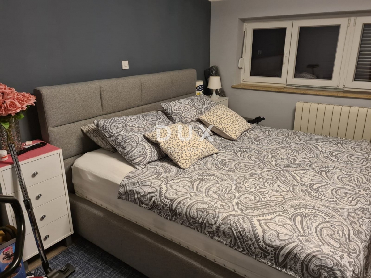 NOVI VINODOLSKI - Odlično stanovanje v centru Novega Vinodolskega s pogledom na morje