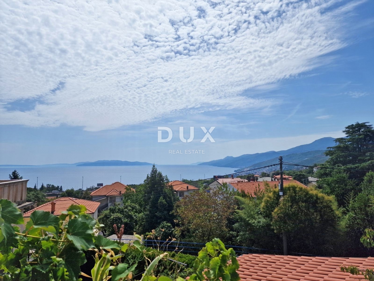 MATULJI, CENTER - pol samostojna hiša 310m2 s pogledom na morje + vrt 900m2