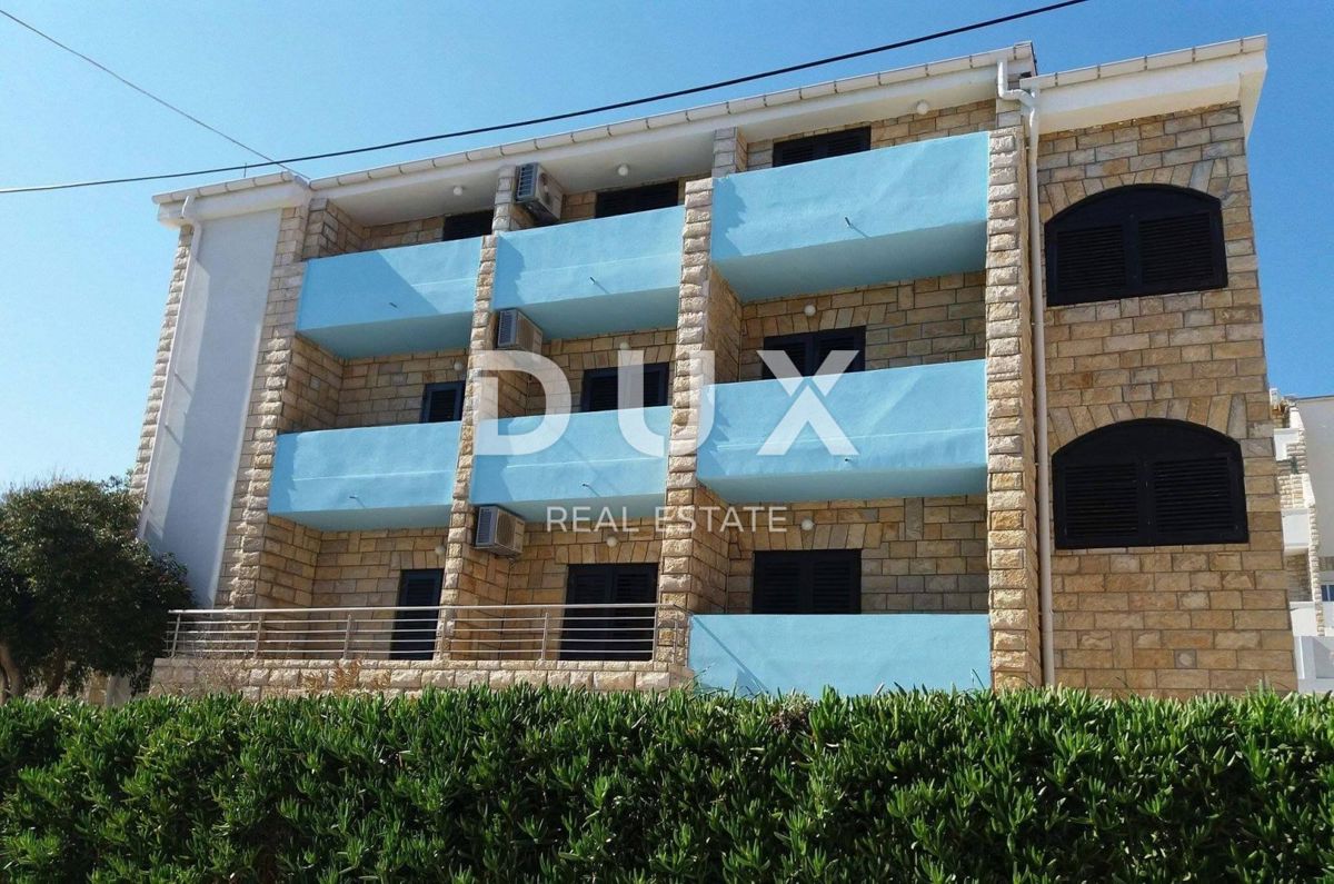 OTOK PAG, PAG - Prostoren hotel z dostopom do plaže