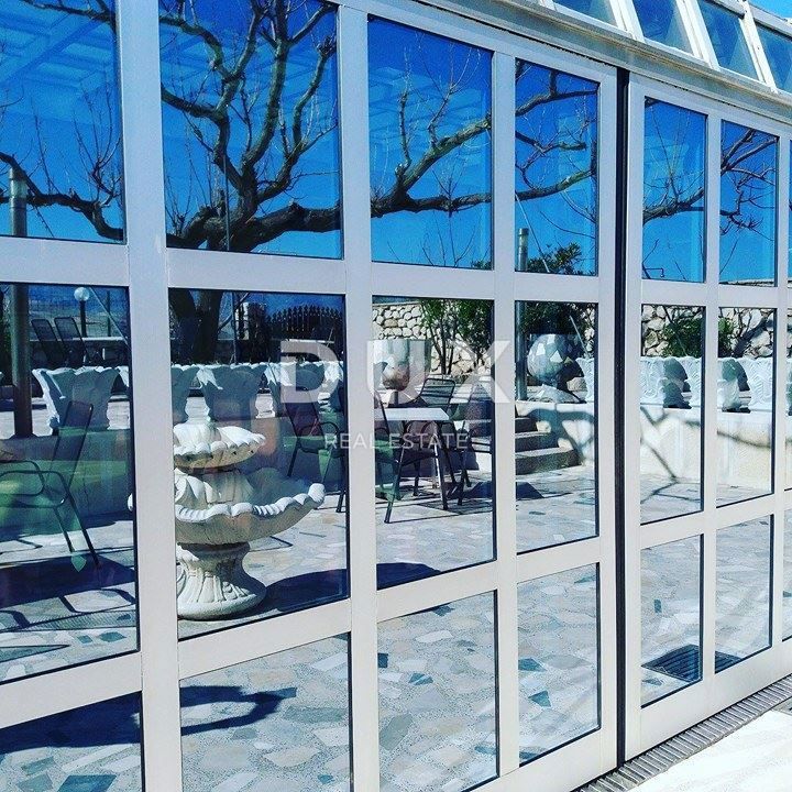 OTOK PAG, PAG - Prostoren hotel z dostopom do plaže