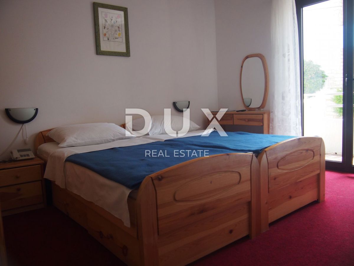 OTOK PAG, PAG - Prostoren hotel z dostopom do plaže