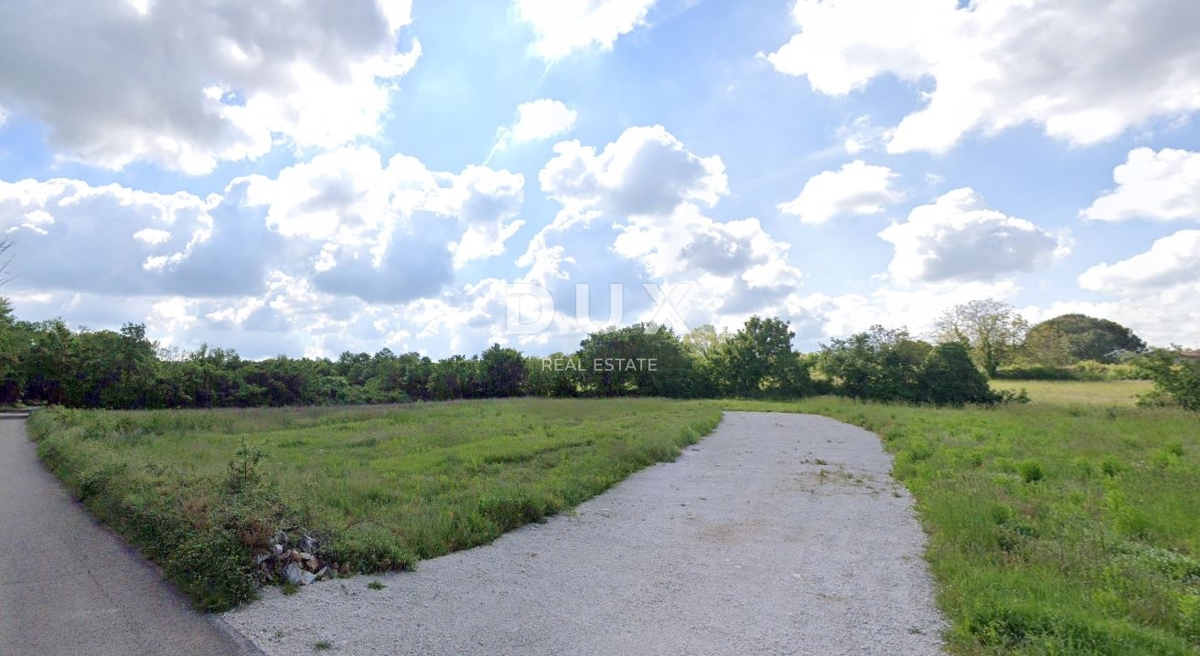 Zemljišče Kanfanar, 462m2