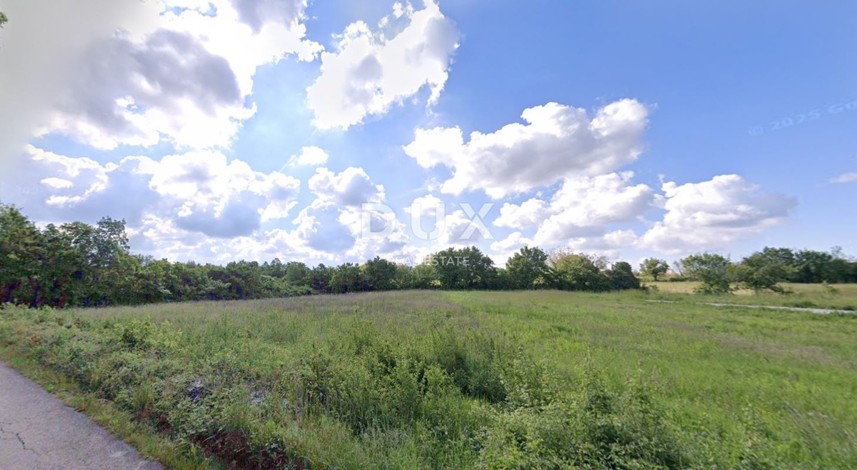 Zemljišče Kanfanar, 462m2