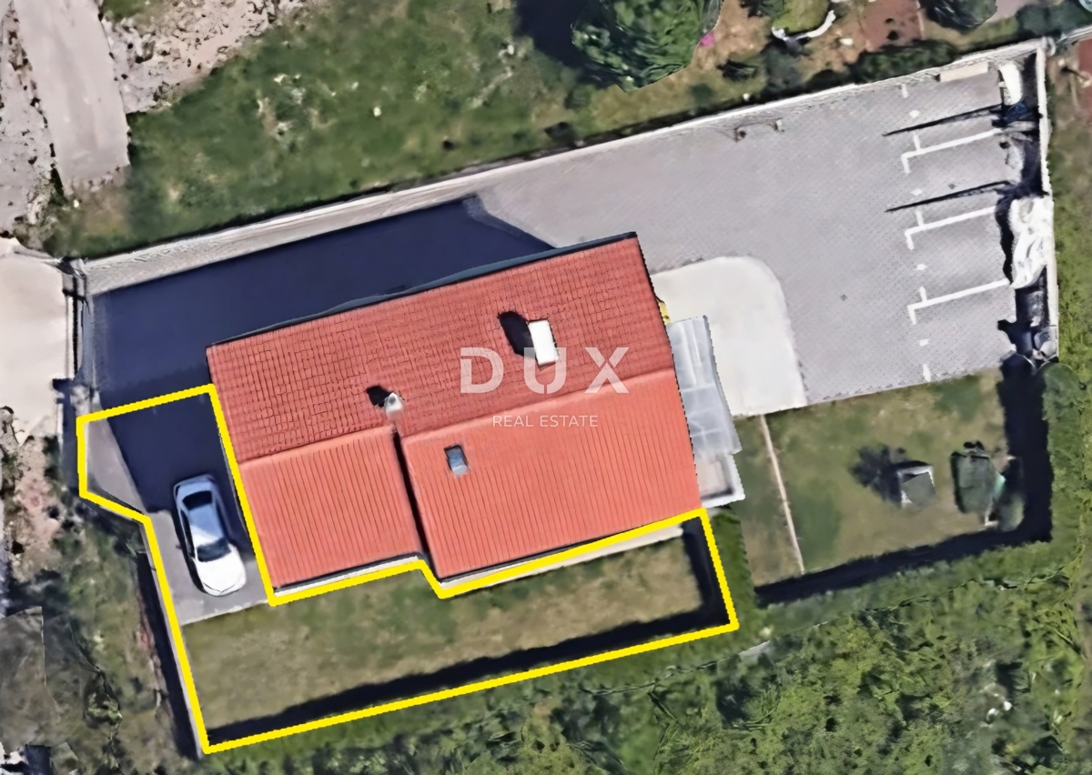 KASTAV, REŠETARI - stanovanje 105m2 z odprtim pogledom na morje, 3 spalnice + dnevna soba, pritličje + vrt 200m2