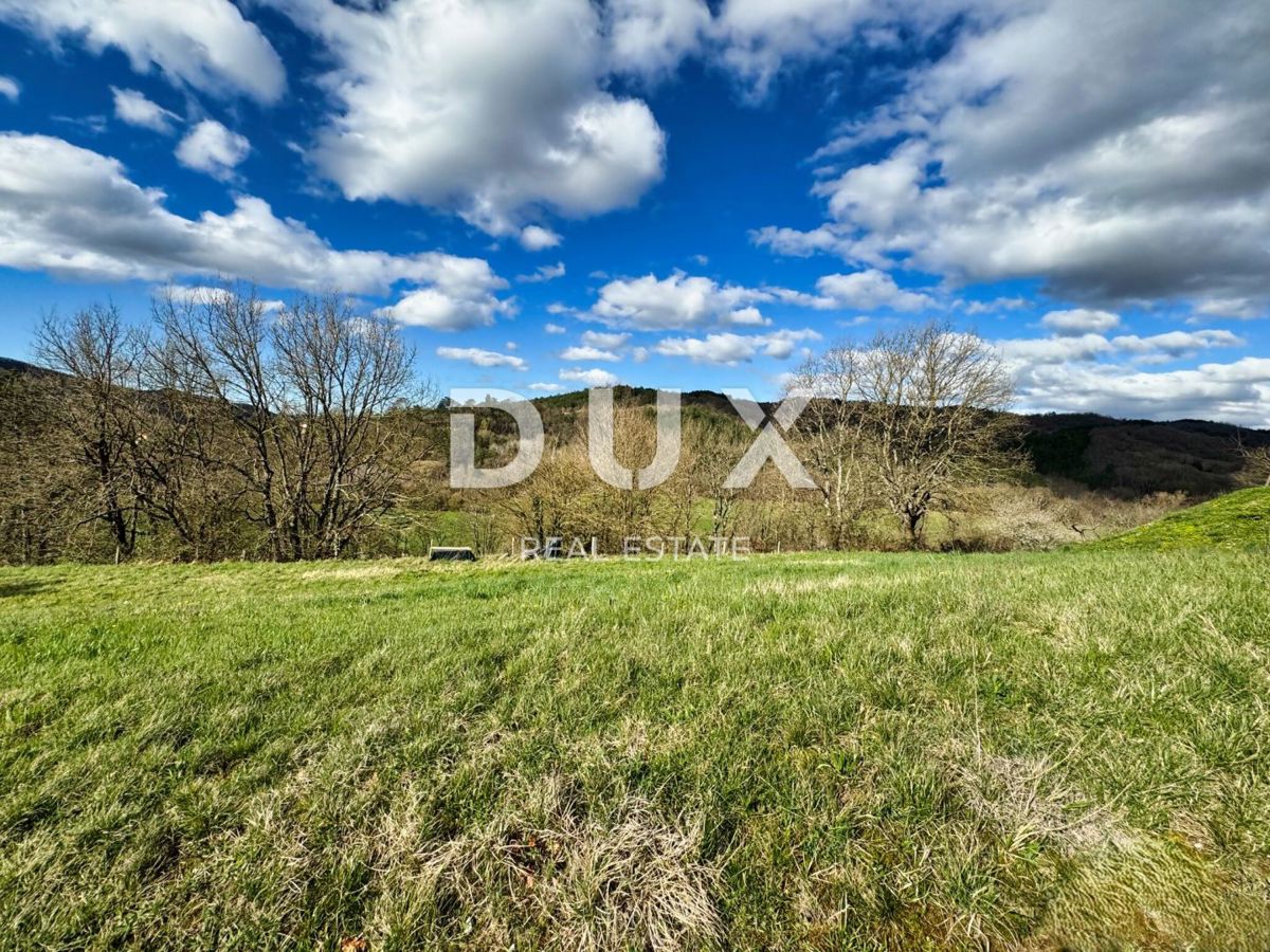 OSREDNJA ISTRA - Gradbeno zemljišče s panoramskim razgledom