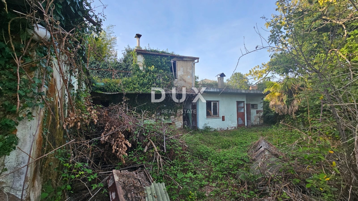 OPATIJA, MIHOTIĆI - Starinska hiša s projektom, gradbenim dovoljenjem in razgledom