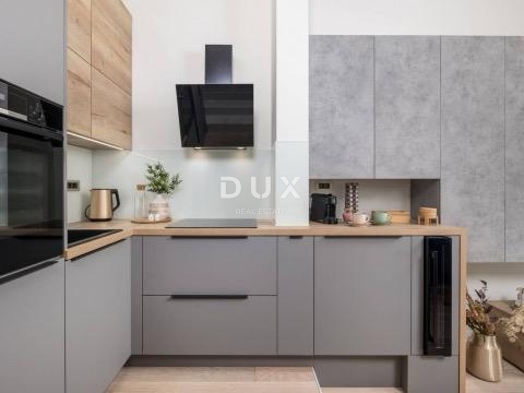 OPATIJA, CENTER - Novo prenovljeno 2-sobno stanovanje z dnevno sobo in vrtom, PRILOŽNOST!