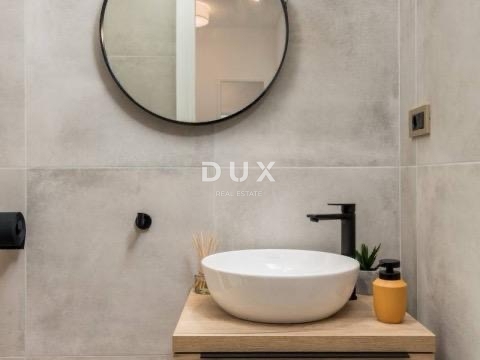 OPATIJA, CENTER - Novo prenovljeno 2-sobno stanovanje z dnevno sobo in vrtom, PRILOŽNOST!