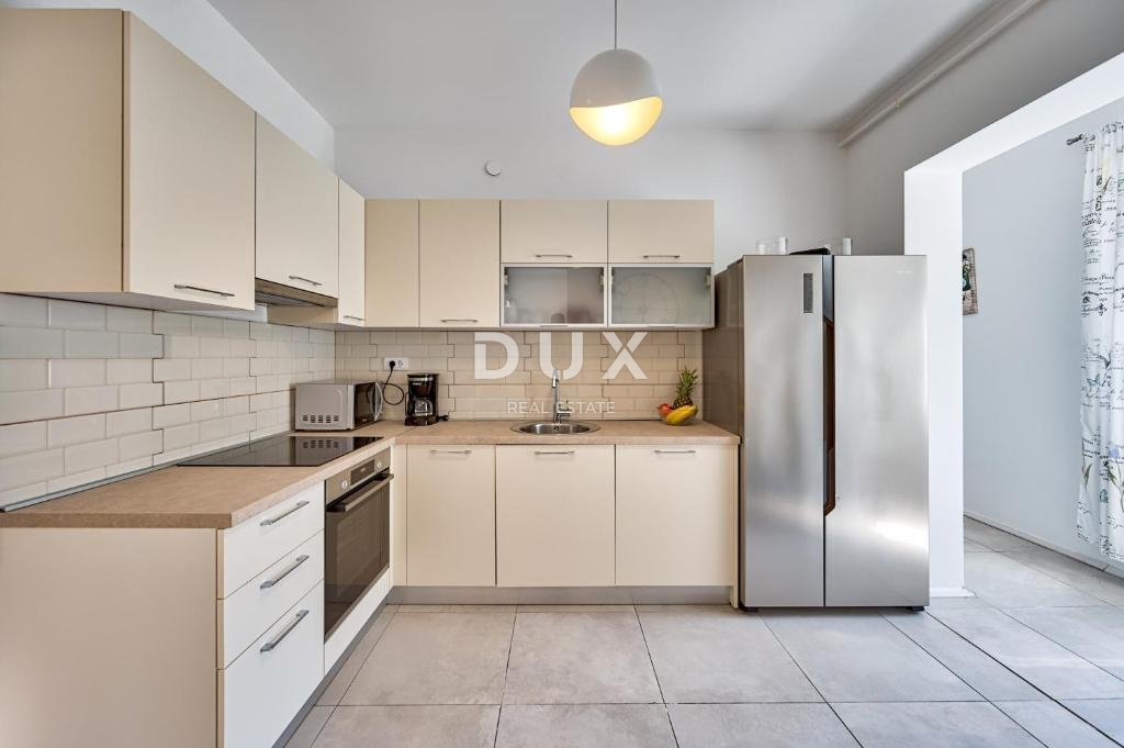 ISTRA, LIŽNJAN - Vila naprodaj z bazenom in pogledom na morje