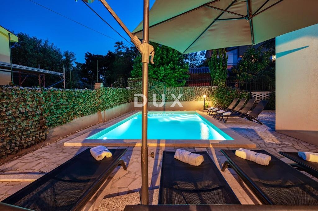 ISTRA, LIŽNJAN - Vila naprodaj z bazenom in pogledom na morje