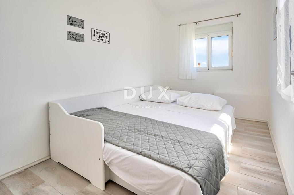 ISTRA, LIŽNJAN - Vila naprodaj z bazenom in pogledom na morje