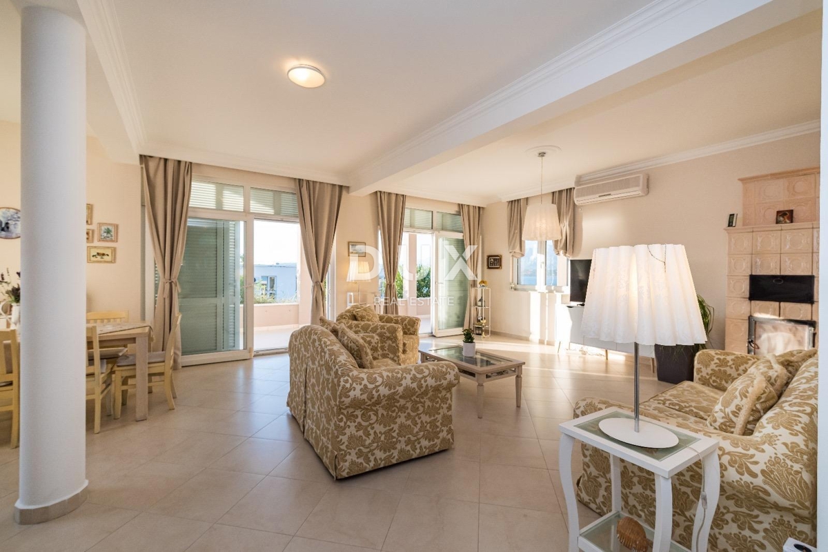 ZADAR, NOVIGRAD - Luksuzna vila s panoramskim pogledom na morje