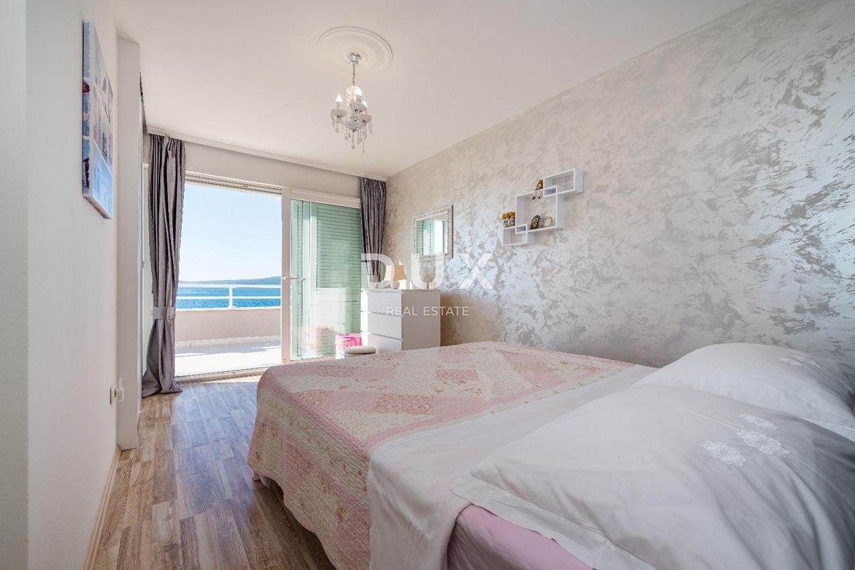 ZADAR, NOVIGRAD - Luksuzna vila s panoramskim pogledom na morje