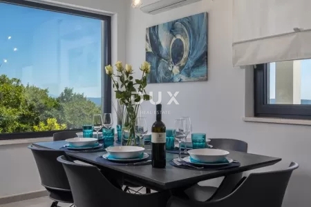 CRIKVNICA, ŠMRIKA - Luksuzna vila z bazenom in čudovitim pogledom na morje