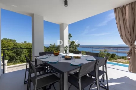 CRIKVNICA, ŠMRIKA - Luksuzna vila z bazenom in čudovitim pogledom na morje