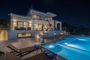 CRIKVNICA, ŠMRIKA - Luksuzna vila z bazenom in čudovitim pogledom na morje