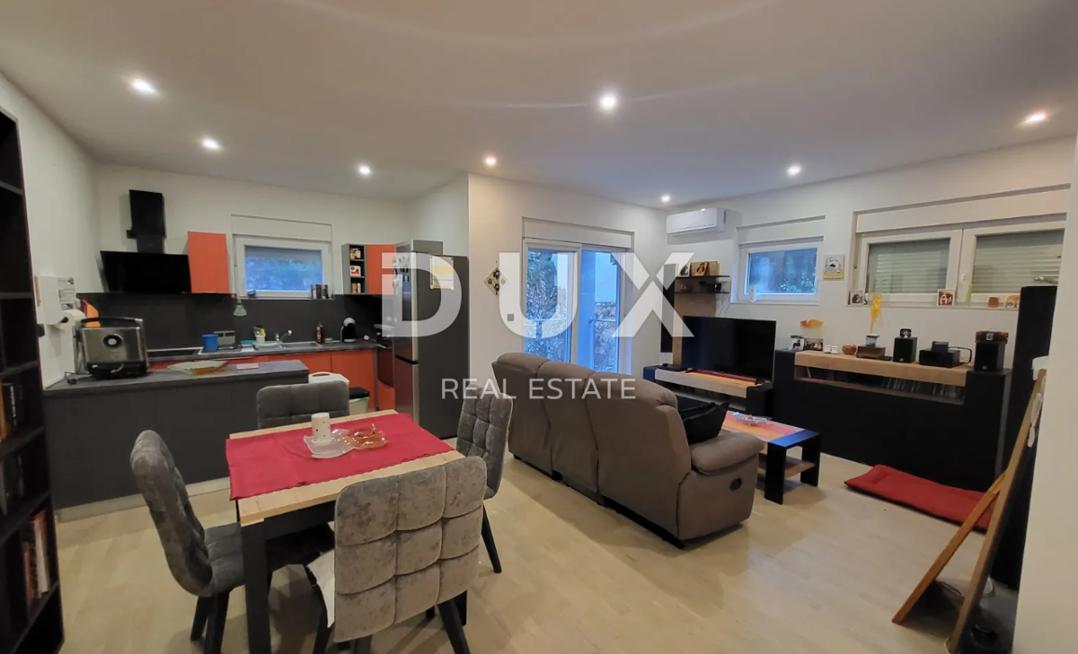 CRIKVENICA - 3s + kopalnica z dvema kopalnicama v novogradnji s parkirnim mestom