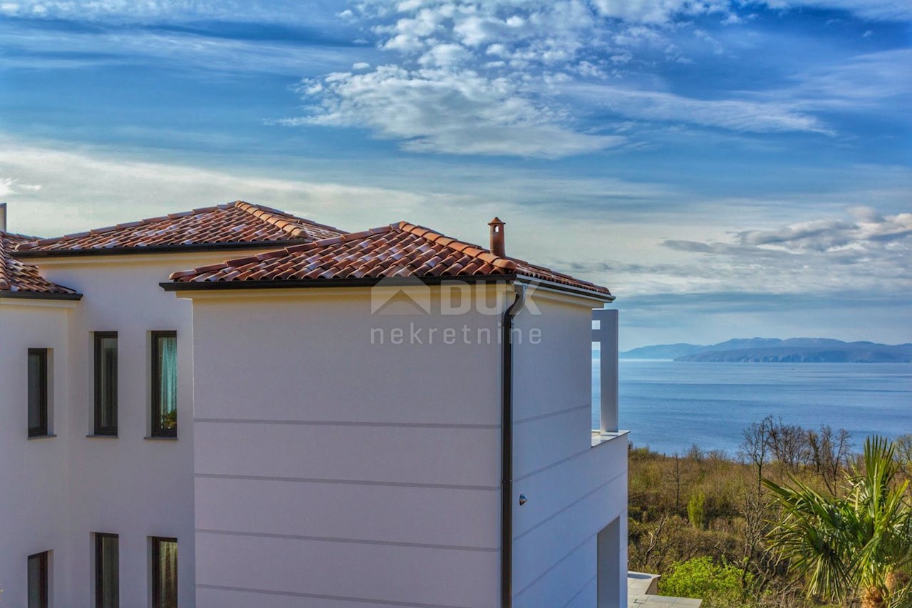 SRDOČI, MARTINKOVAC, BRESTOVICE - hiša/vila 400m2 + vrt 720m2