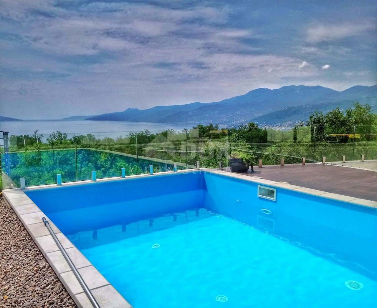SRDOČI, MARTINKOVAC, BRESTOVICE - hiša/vila 400m2 + vrt 720m2