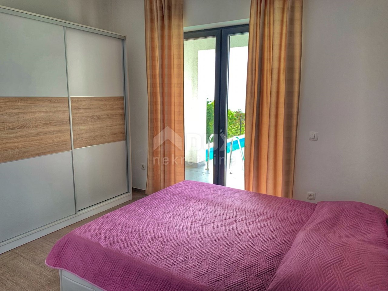 SRDOČI, MARTINKOVAC, BRESTOVICE - hiša/vila 400m2 + vrt 720m2