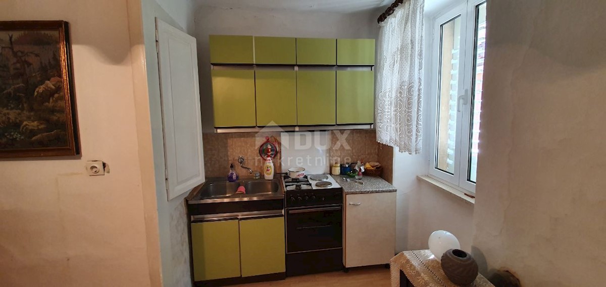 ISTRA, ROVINJ - Hiša za obnovo v starem mestnem jedru, 30 metrov od morja