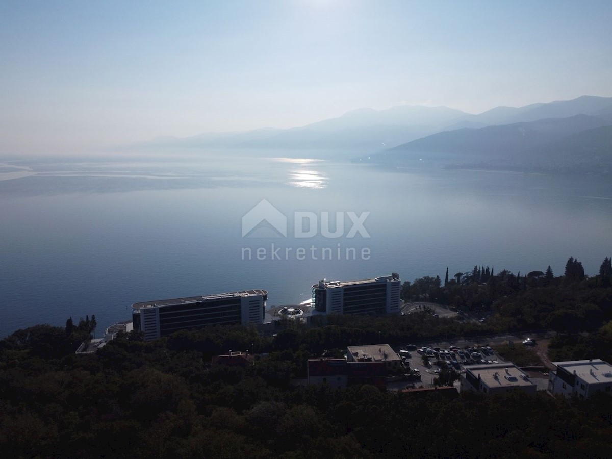 COSTABELLA, BIVIO- gradbeno zemljišče 3530m2 s pogledom na morje za družinsko hišo / vilo / stanovanjsko hišo - apartmaji - apartmaji / hiša za najem - počitnice z bazenom