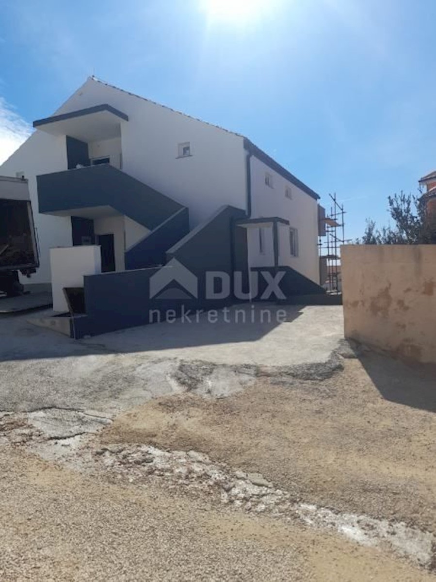 OTOK PAG, KOŠLJUN - apartmaji v novogradnji 100 m od morja