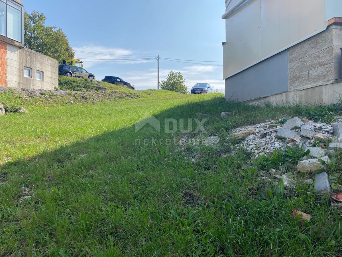 VIŠKOVO, SARŠONI, RONJGI - gradbeno zemljišče 6802 m2 za stanovanjsko gradnjo - apartmaji - apartmaji / družinska hiša / hiša za najem - počitnice z bazenom!!!