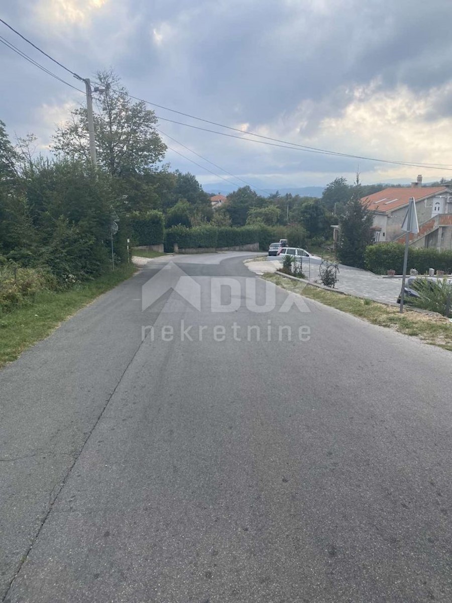 VIŠKOVO, SARŠONI, RONJGI - gradbeno zemljišče 6802 m2 za stanovanjsko gradnjo - apartmaji - apartmaji / družinska hiša / hiša za najem - počitnice z bazenom!!!