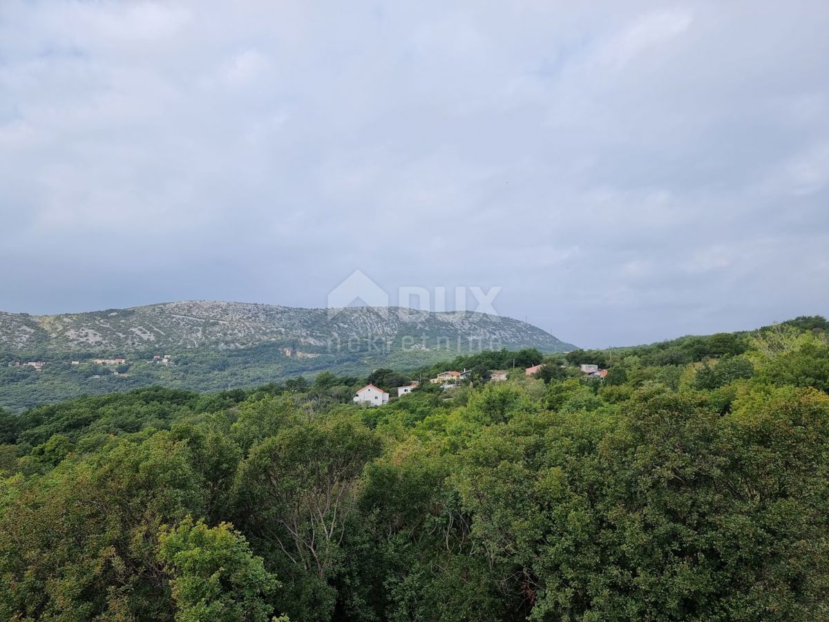 VINODOLSKA DOLINA, BRIBIR - Stanovanje v mansardi z lepim razgledom