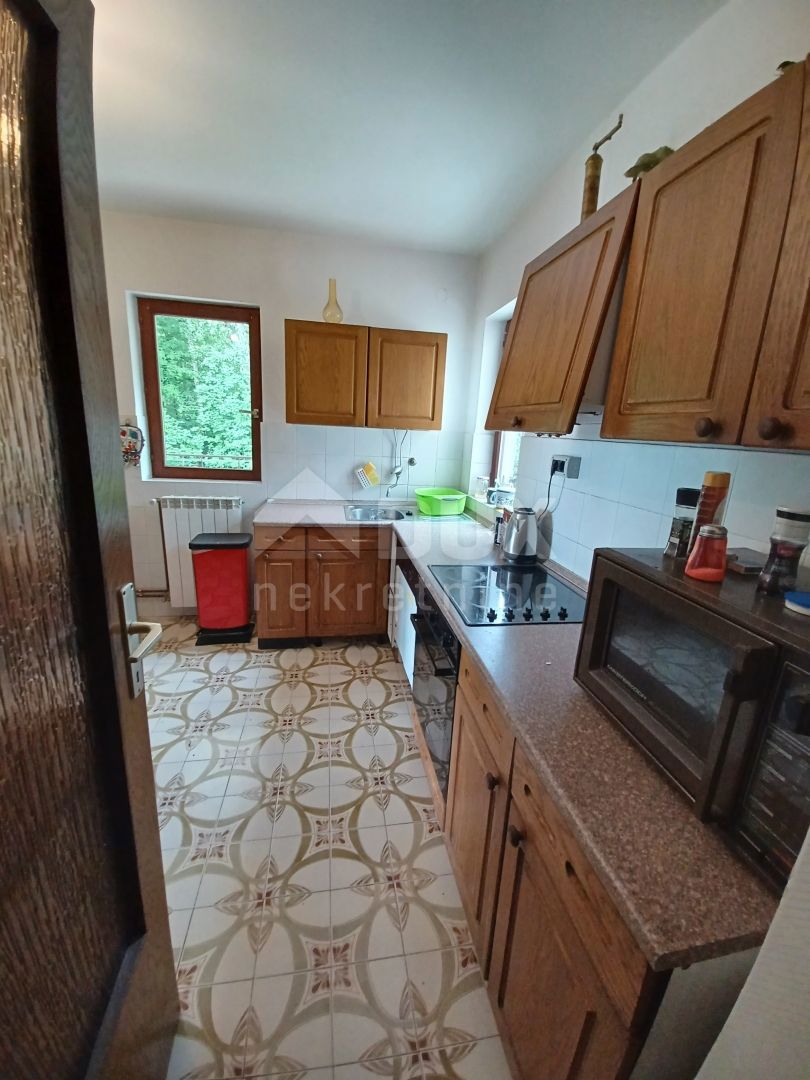 OPATIJA, LOVRAN - stanovanje 121m2 DB+3S s pogledom na morje + okolica 600m2