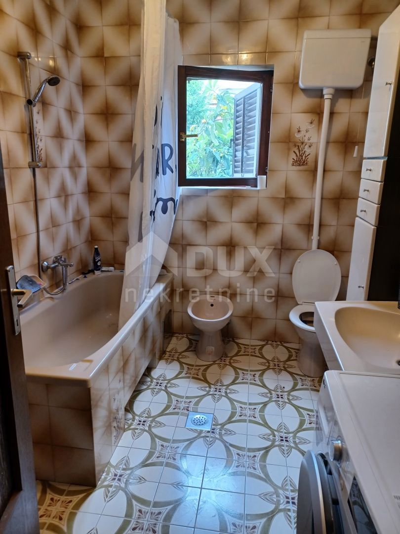 OPATIJA, LOVRAN - stanovanje 121m2 DB+3S s pogledom na morje + okolica 600m2