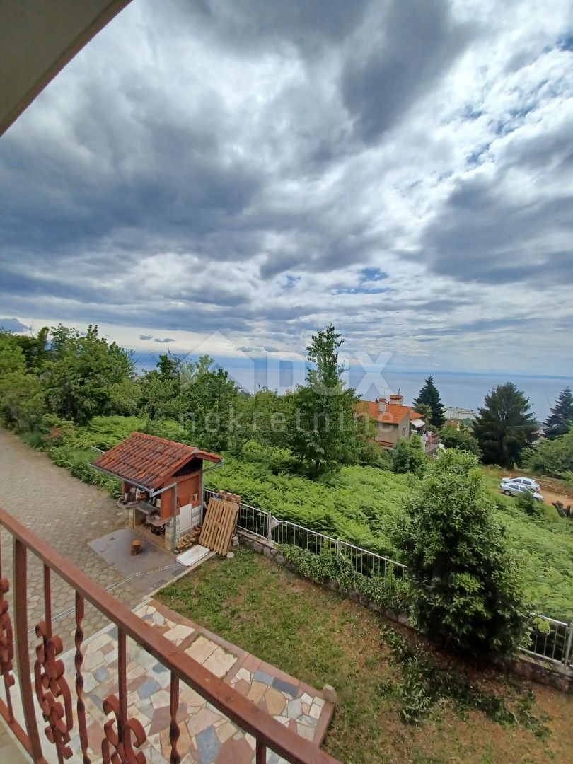 OPATIJA, LOVRAN - stanovanje 121m2 DB+3S s pogledom na morje + okolica 600m2