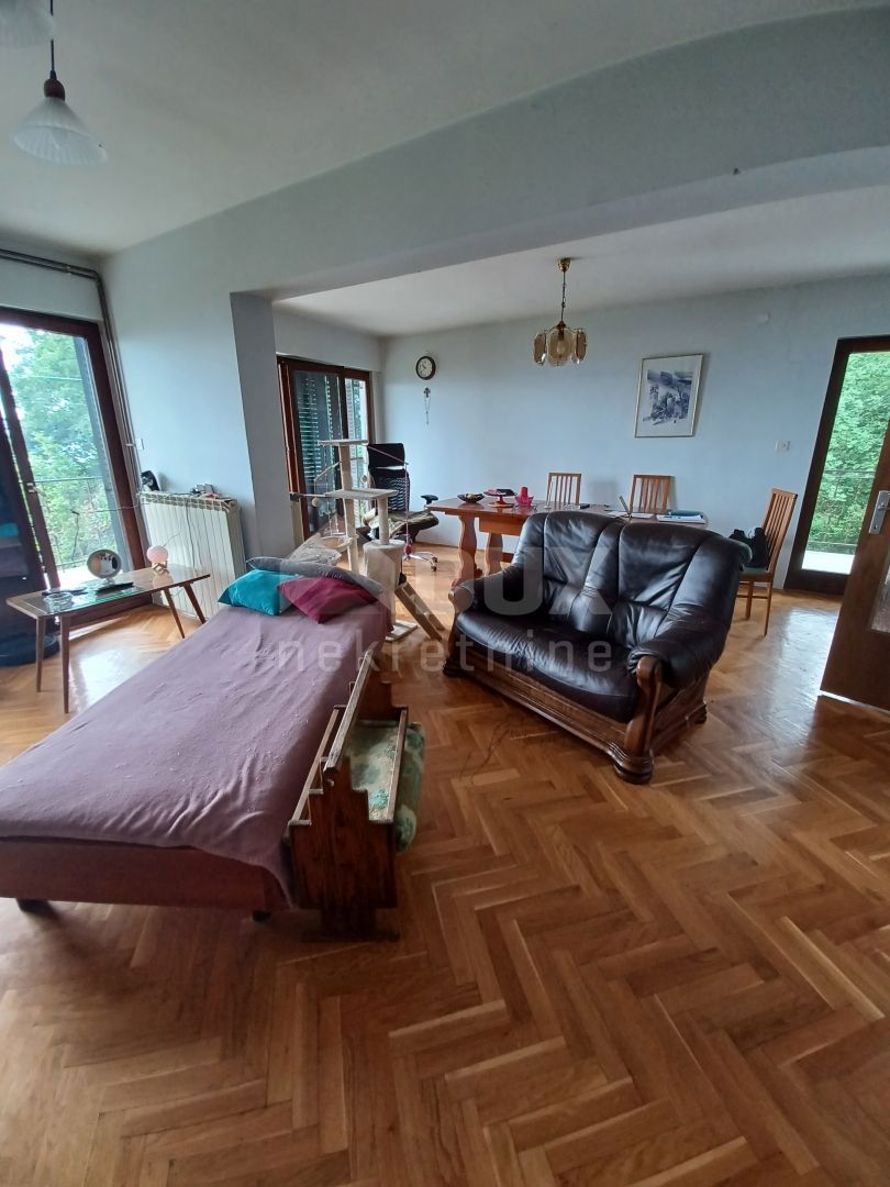 OPATIJA, LOVRAN - stanovanje 121m2 DB+3S s pogledom na morje + okolica 600m2
