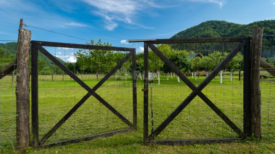 GORSKI KOTAR, BROD NA KUPI - Zazidljivo zemljišče 1960m2!