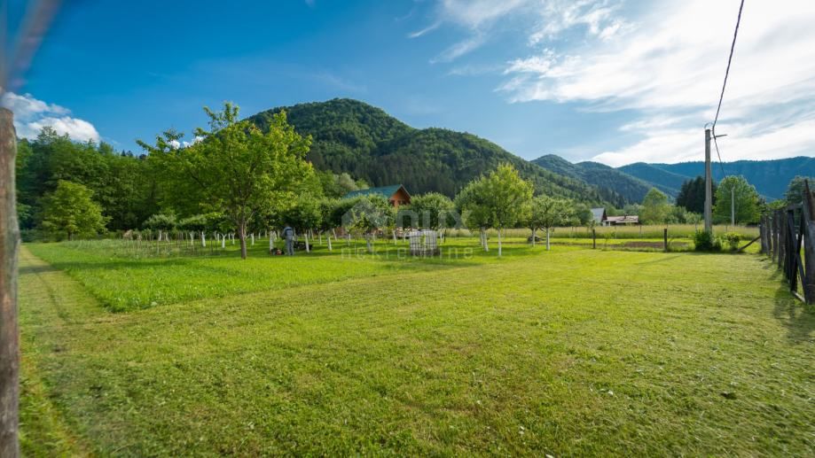 GORSKI KOTAR, BROD NA KUPI - Zazidljivo zemljišče 1960m2!