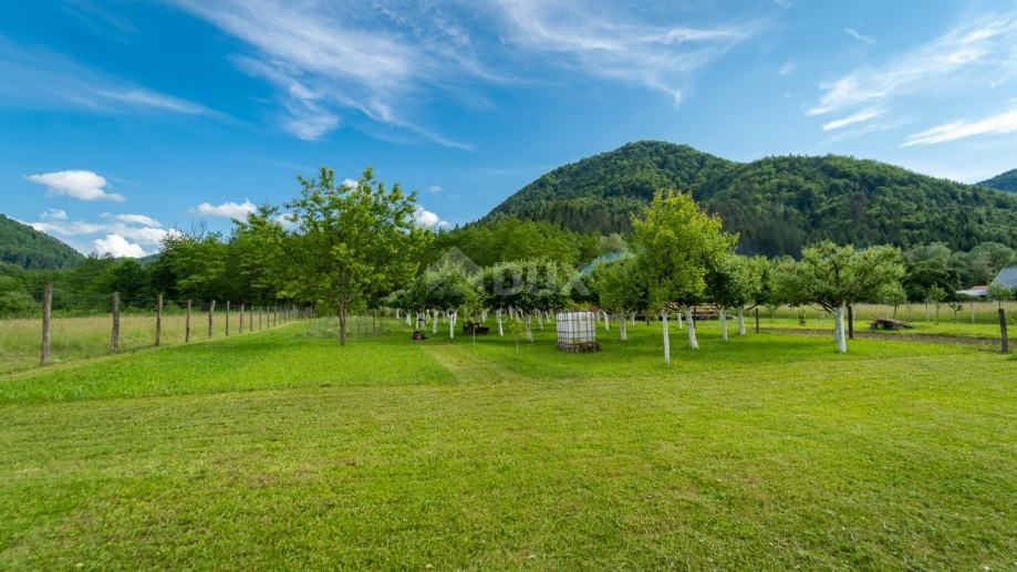 GORSKI KOTAR, BROD NA KUPI - Zazidljivo zemljišče 1960m2!