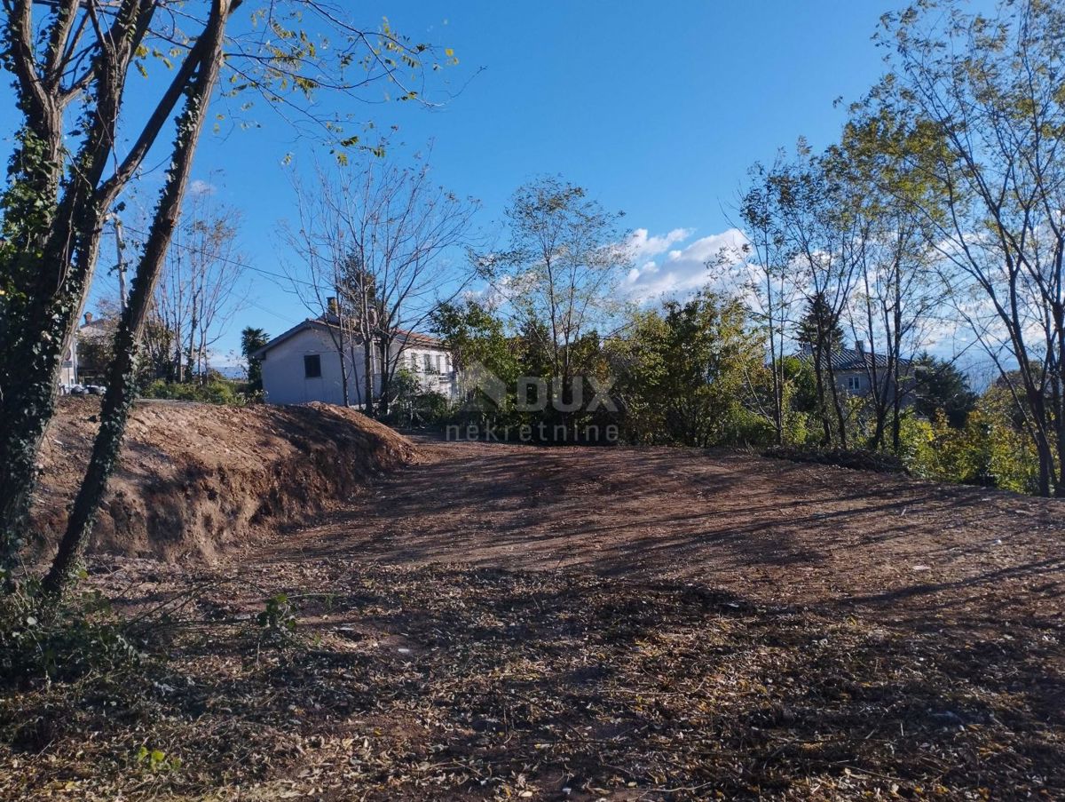 OPATIJA, MIHOTIĆI - Gradbeno zemljišče 1000 m2 za stanovanjski objekt / stanovanja / družinsko hišo.